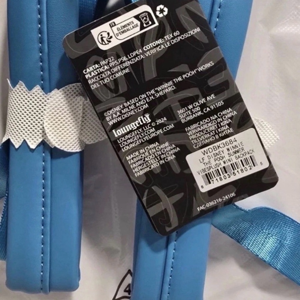 Loungefly Winnie the Pooh New & Exclusive Summer Vibes Loungefly
NEW - Picture 4 of 7